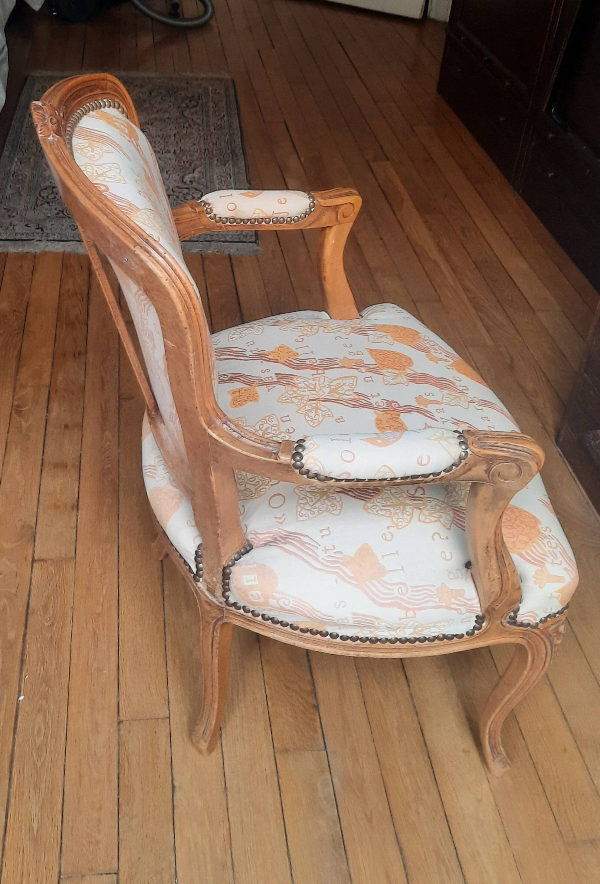 Fauteuil style Louis XV  tissu  original