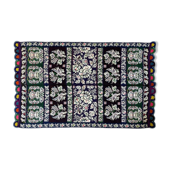 Romanian floral rug with pigeons handwoven in wool