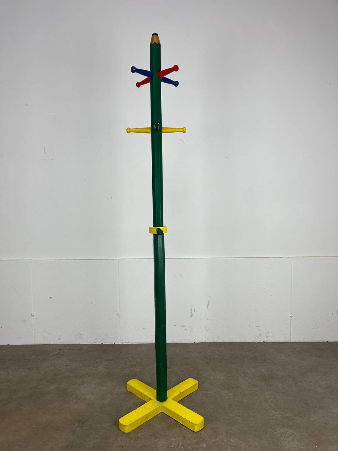 Pencil coat rack, children's style Pierre Sala