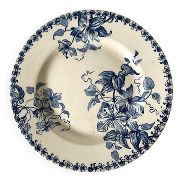 Plat , compotier terre de fer Bordeaux , clématites