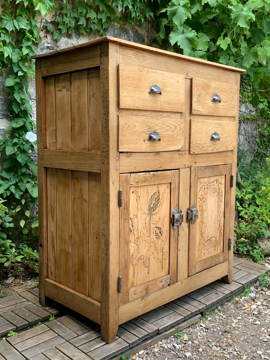 Parisian art deco sideboard in solid raw wood with pyrographed decorations, 1929