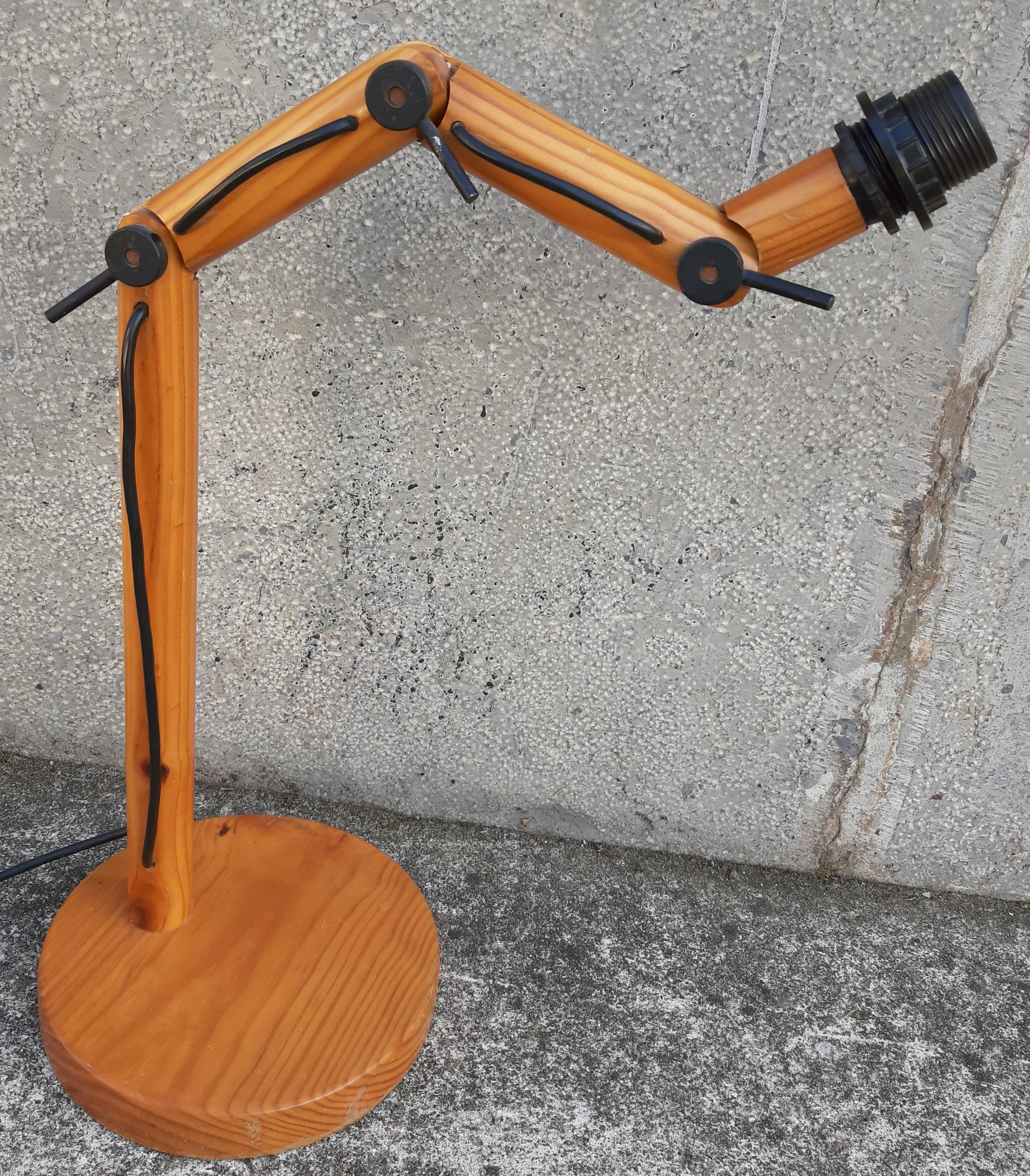 Articulated wooden lamp