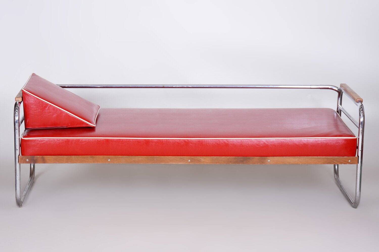 Bauhaus Sofa in Beech & Leather attributed to Thonet, 1930s
