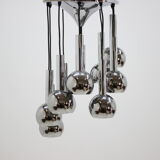 Lustre cascade des années 1970