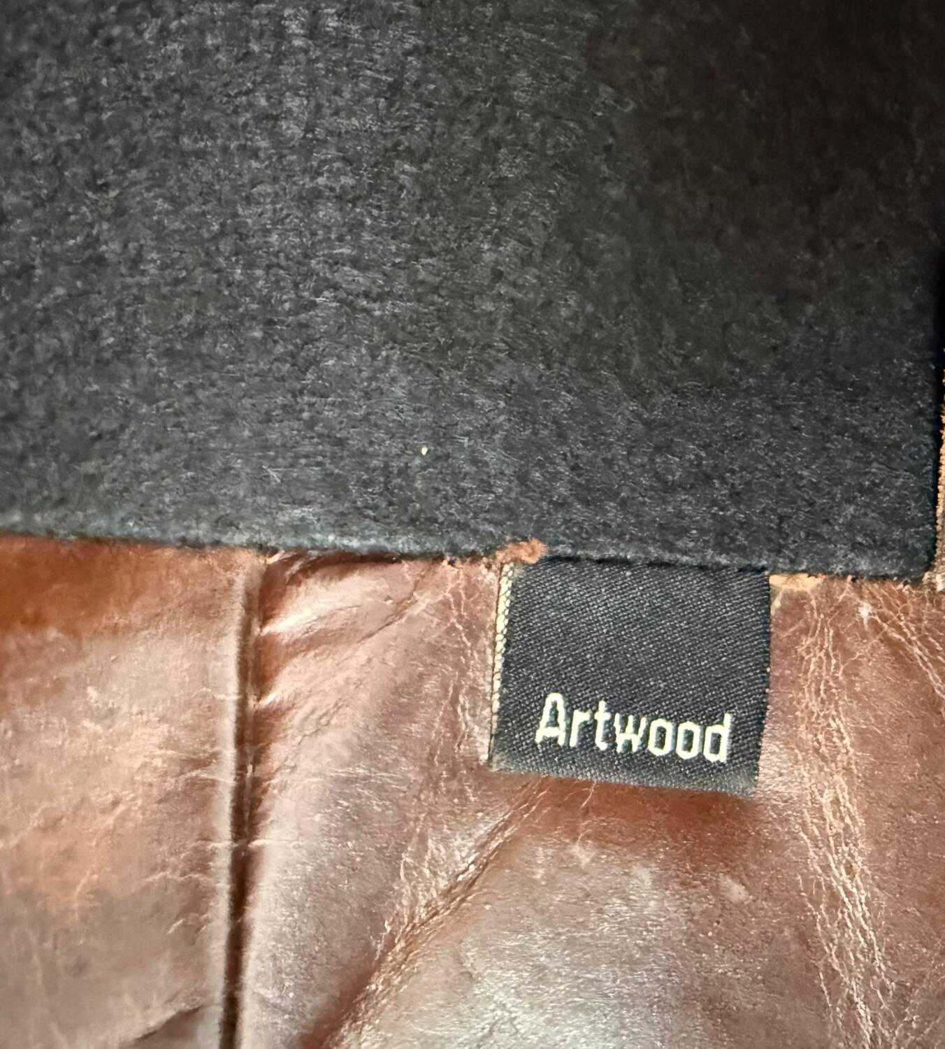 2 x Chesterfield leather armchairs - Artwood