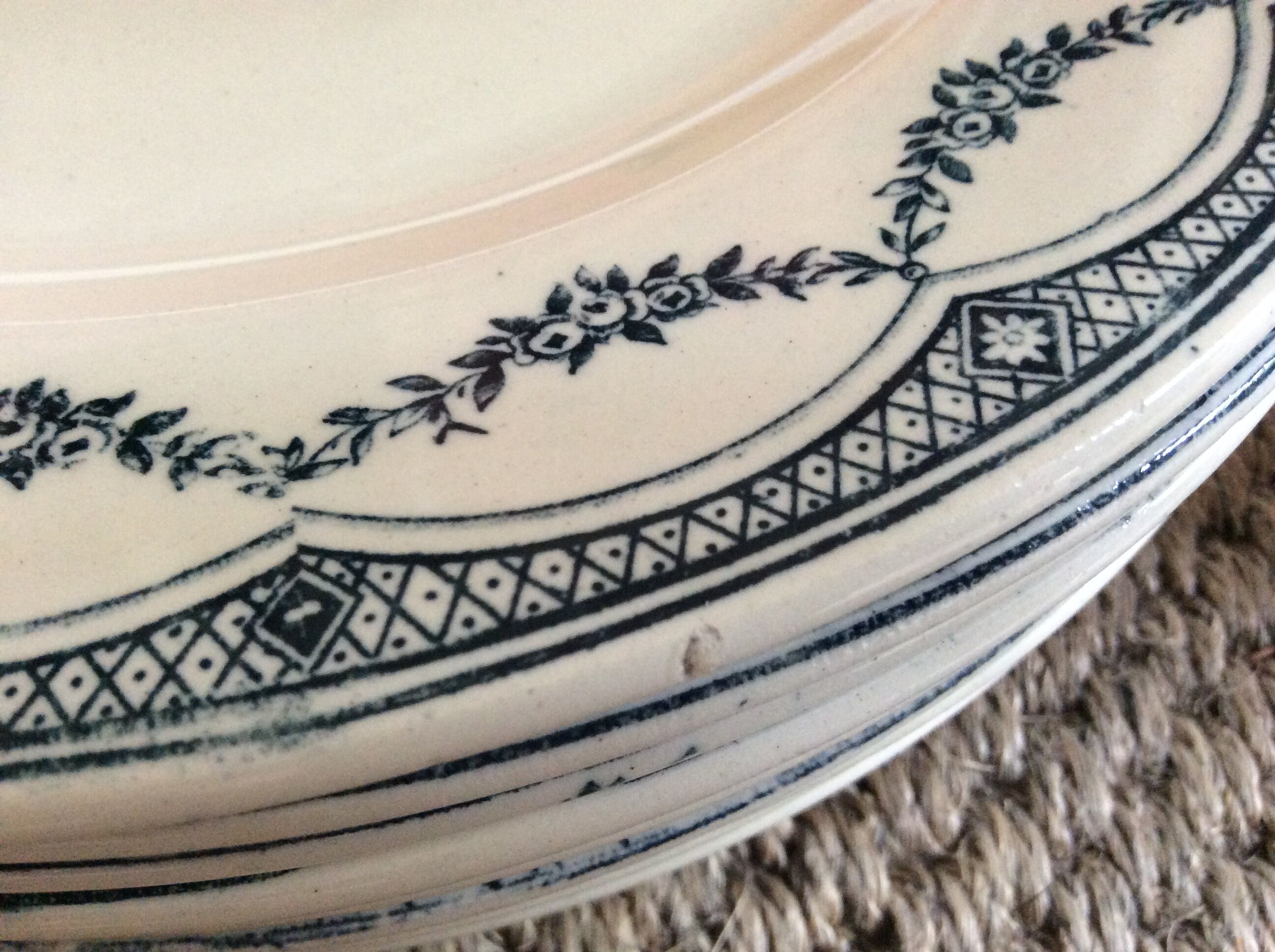 Series of 9 plates Terre de fer