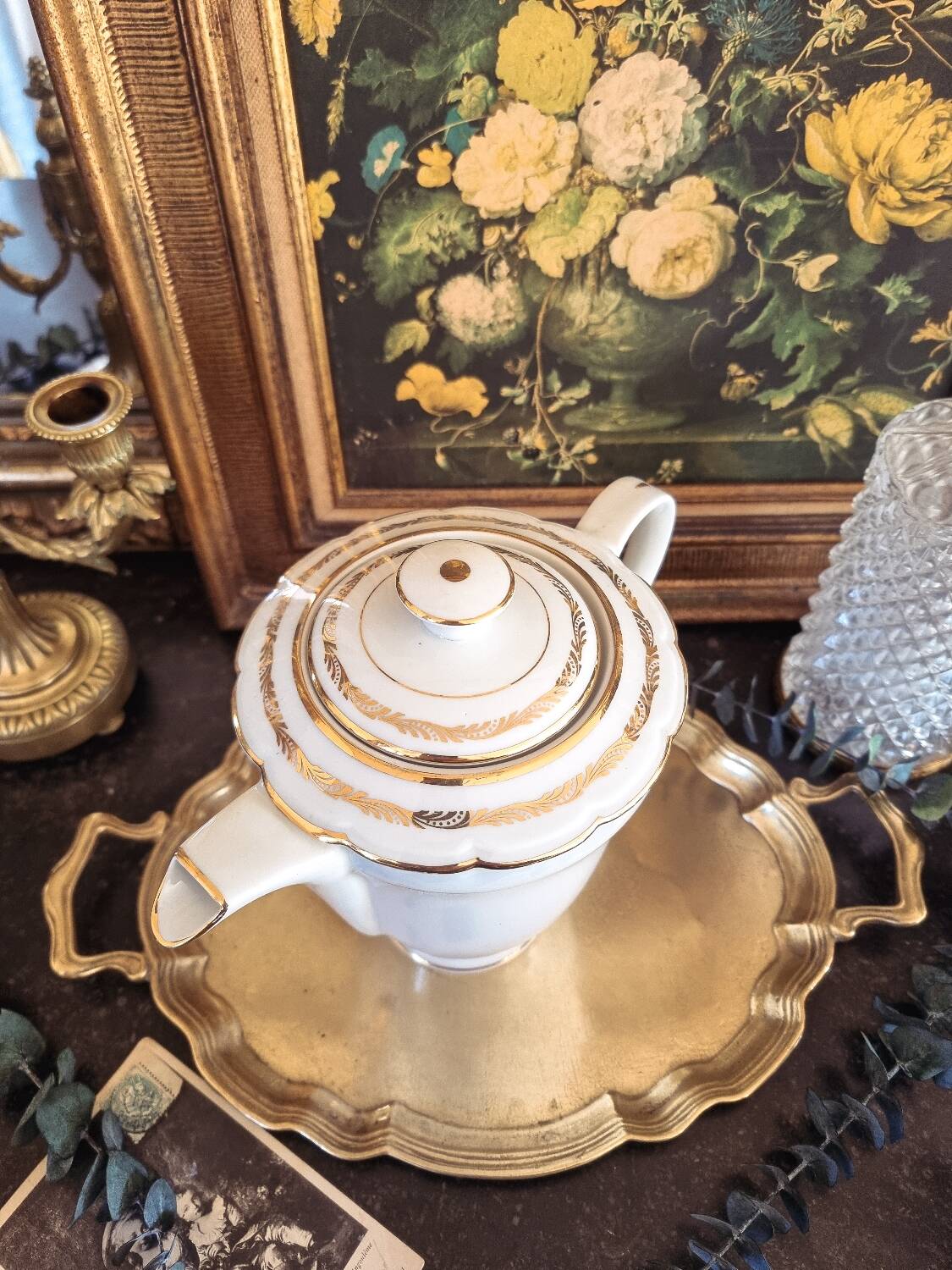 Coffee/tea pot, milk jug and sugar bowl