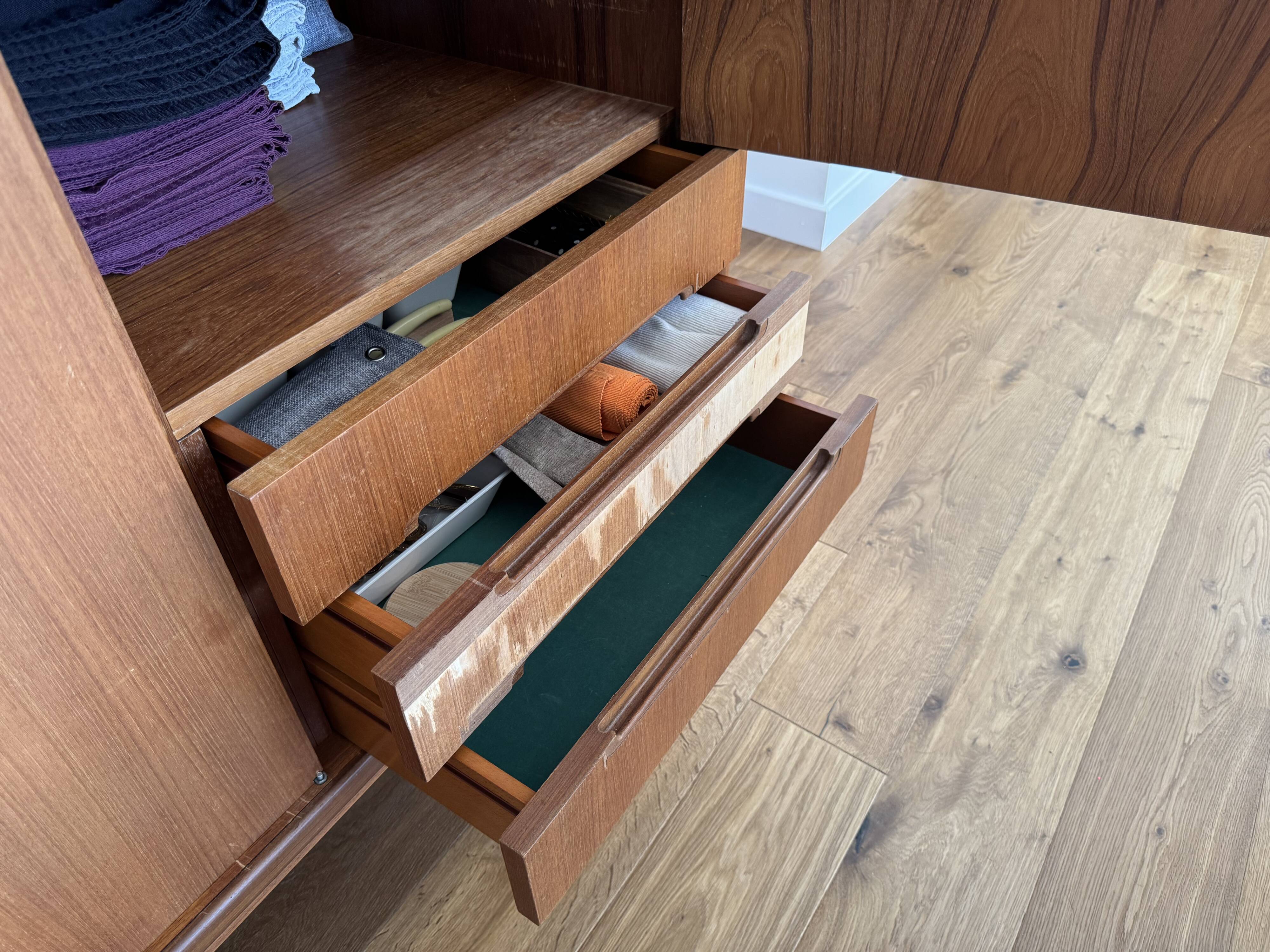 Simat wardrobe 3 doors 3 drawers