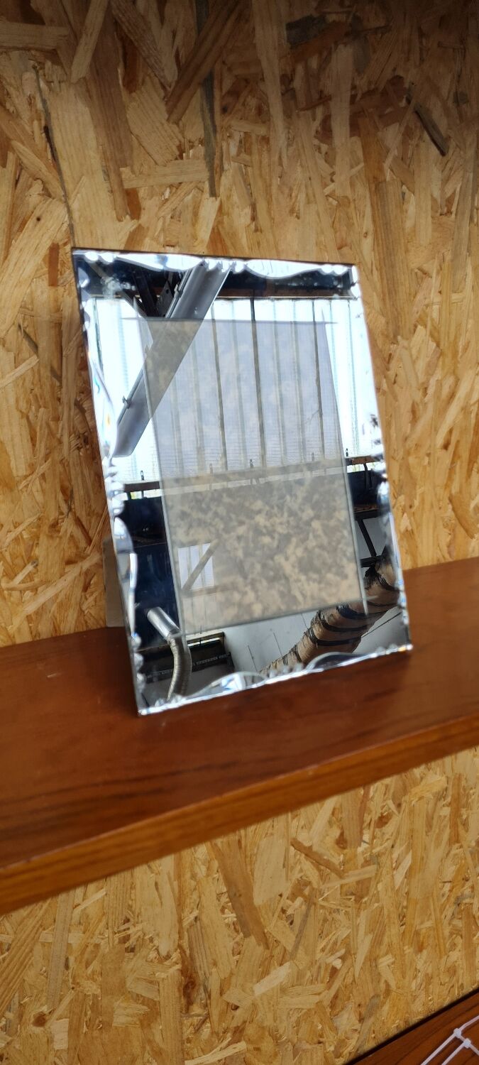 Beveled mirror photo frame