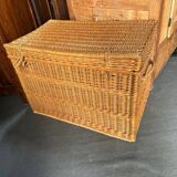 Wicker trunk