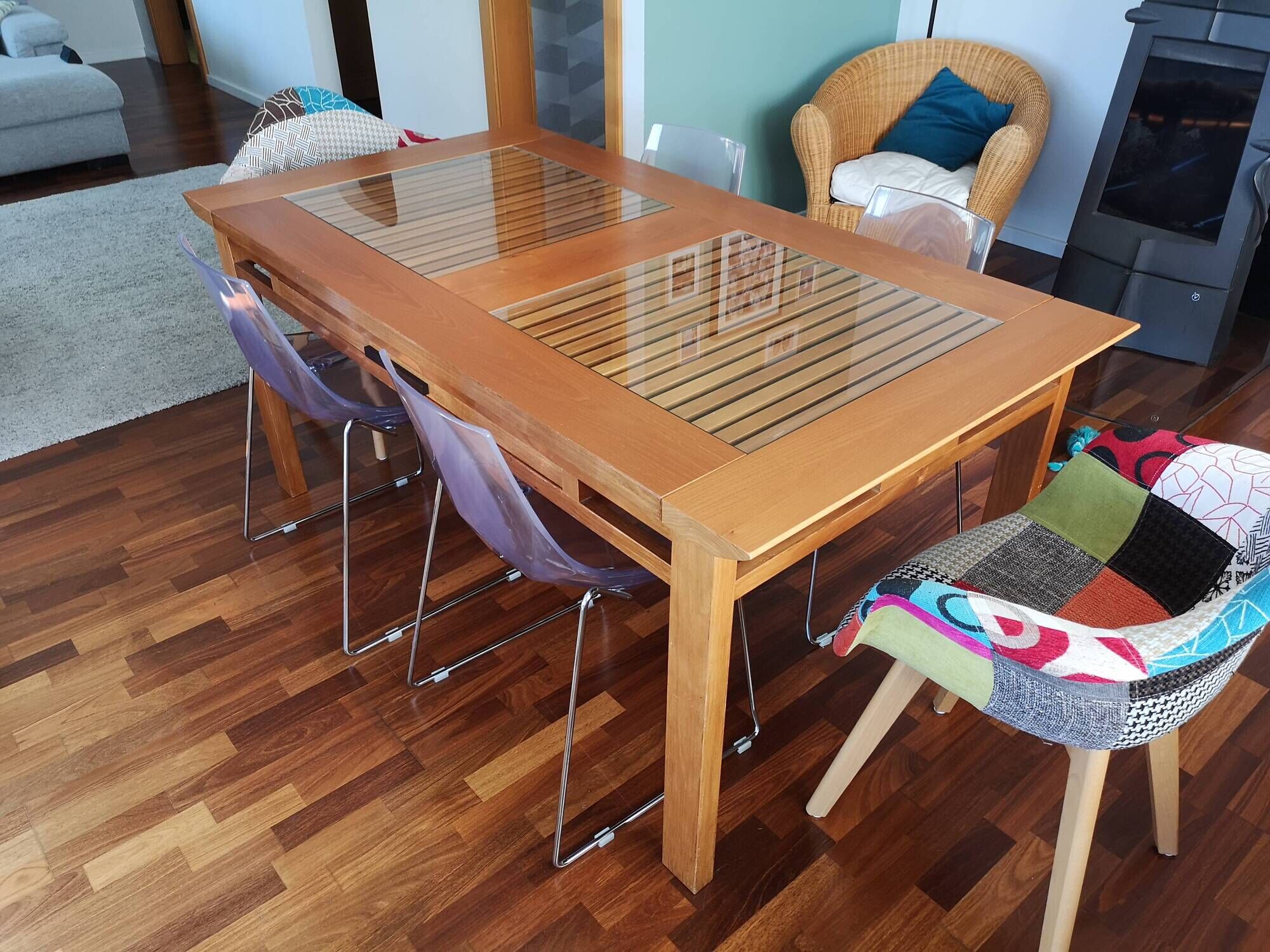 extendable dining table