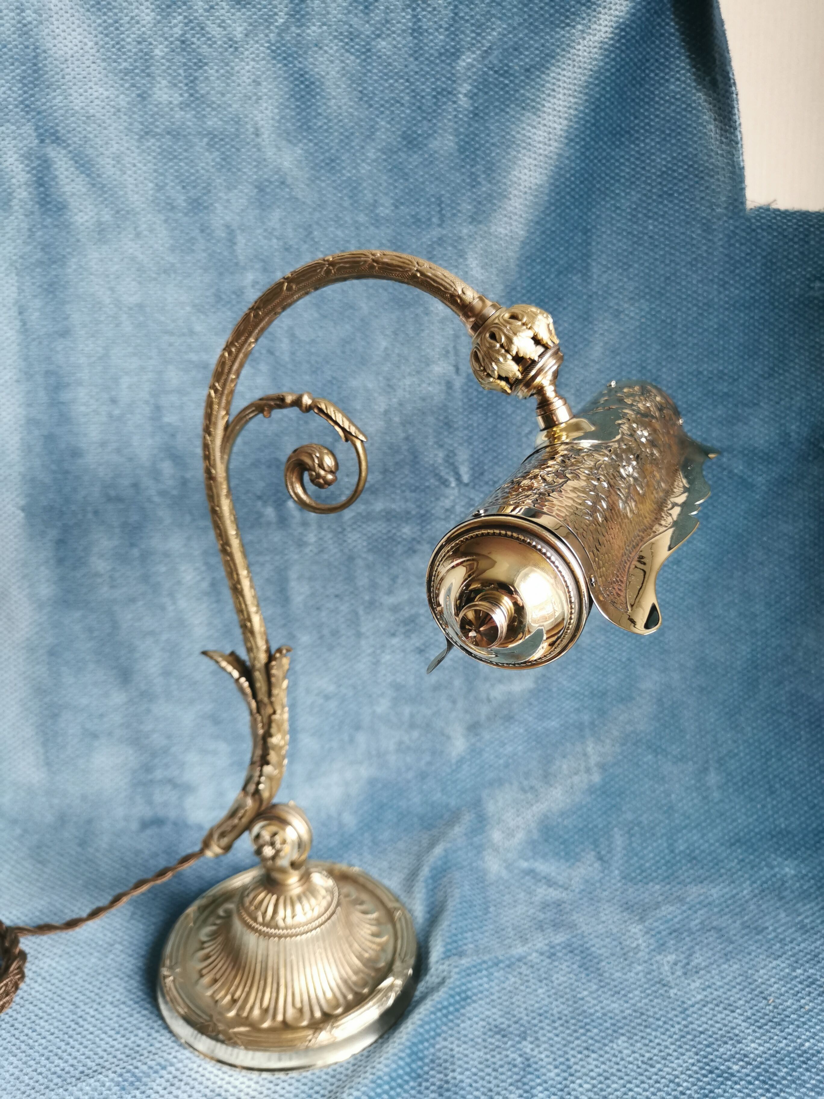 Piano lamp or atmosphere in bronze, early twentieth century era