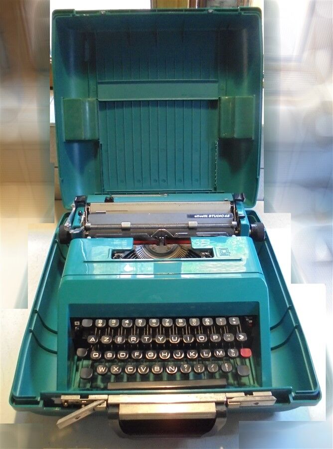 Olivetti studio 45 typewriter