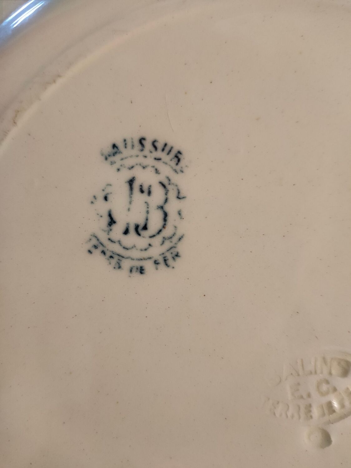 Plate iron earth Salins