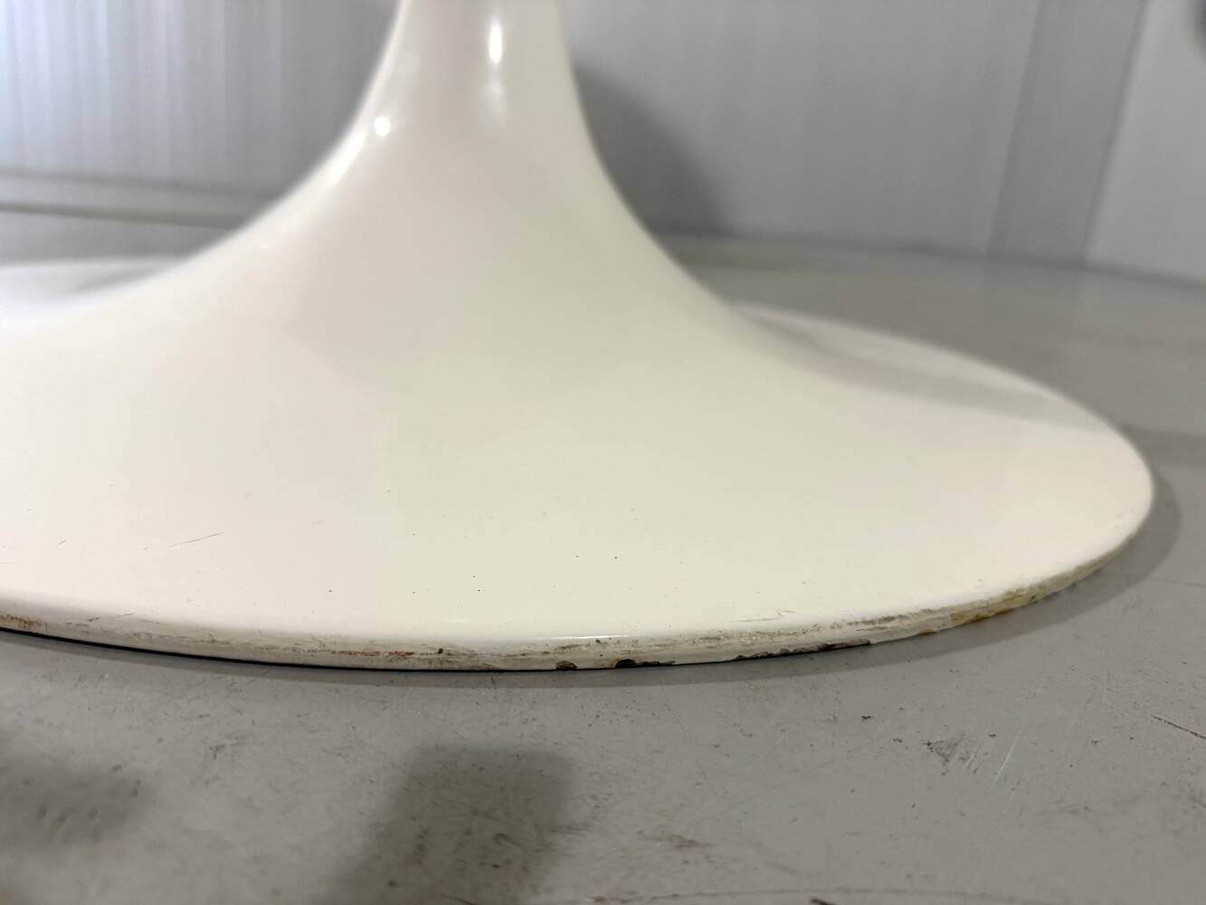 Round marble dining table with tulip foot 1960’s