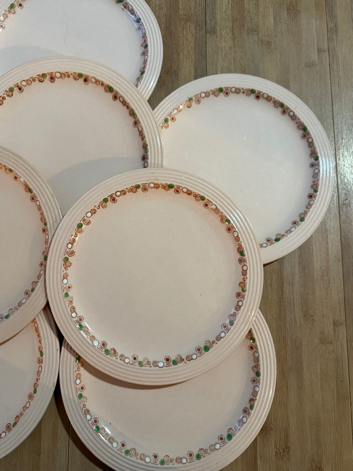 Set of 8 Longwy Betty plates – Art Deco – Pink earthenware