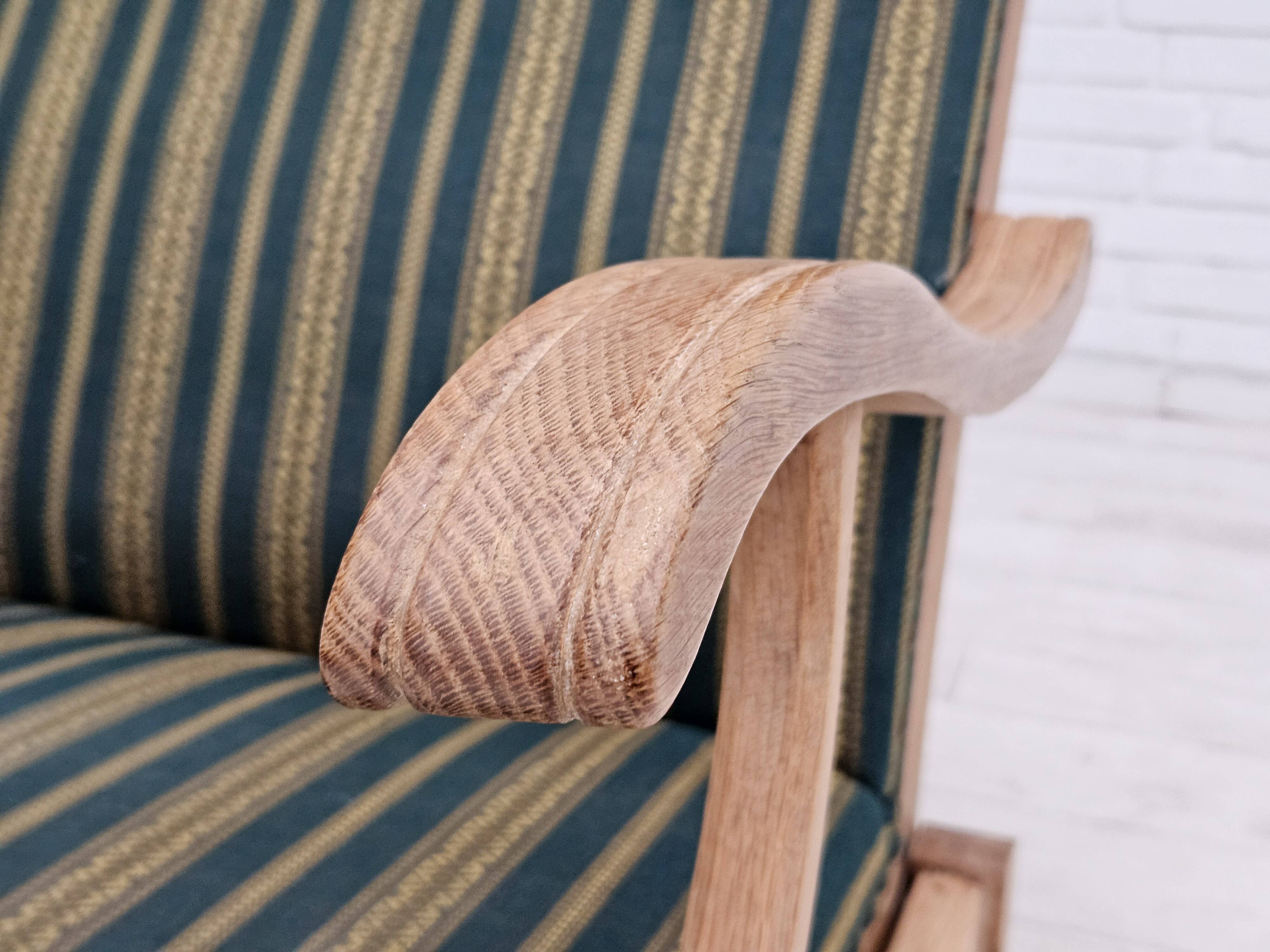 Chaise à bascule danoise à dossier haut, très bon état d'origine.