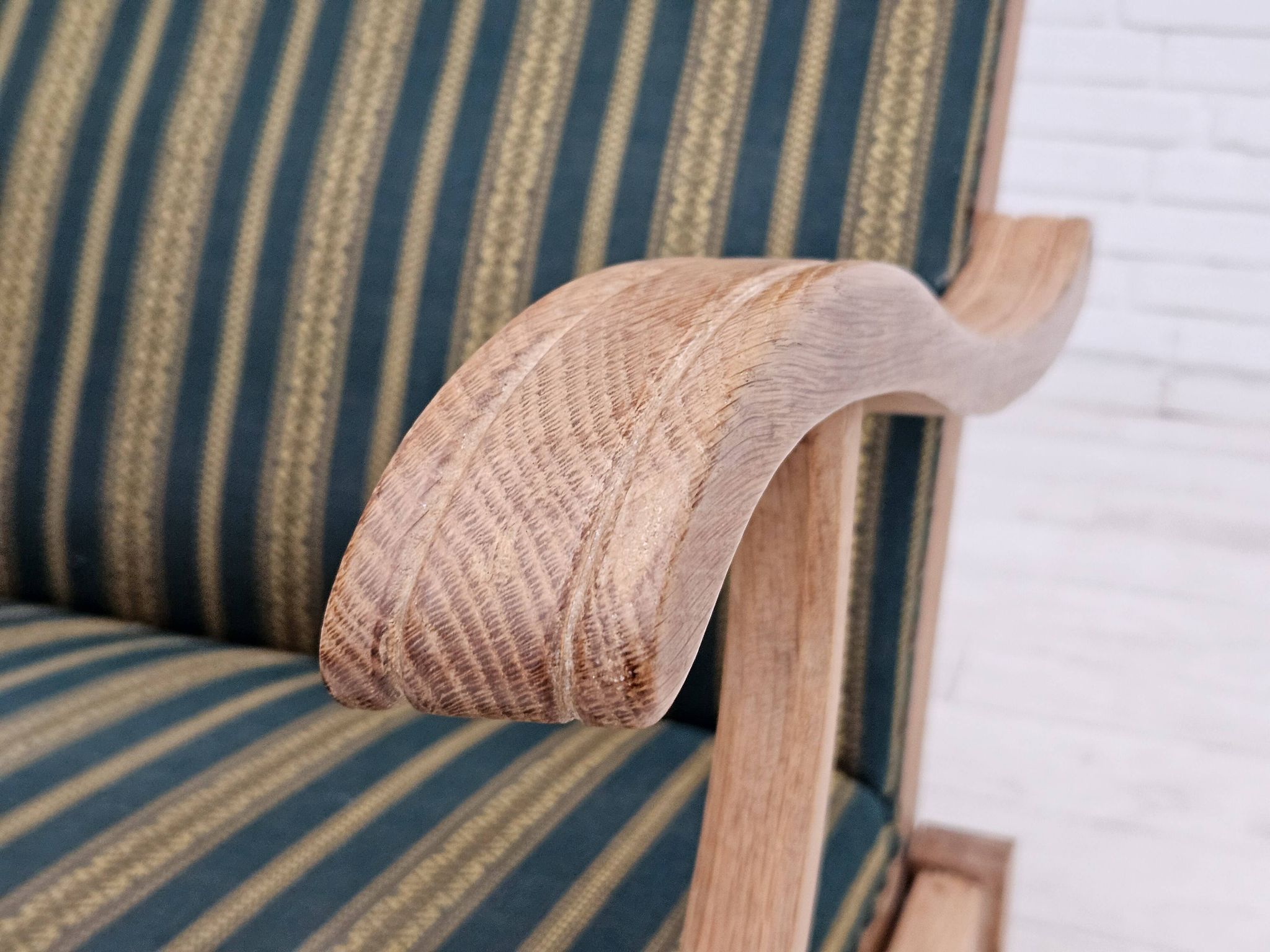 Chaise à bascule danoise à dossier haut, très bon état d'origine.
