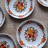 Set of 6 Moulin des Loups plates with red flowers