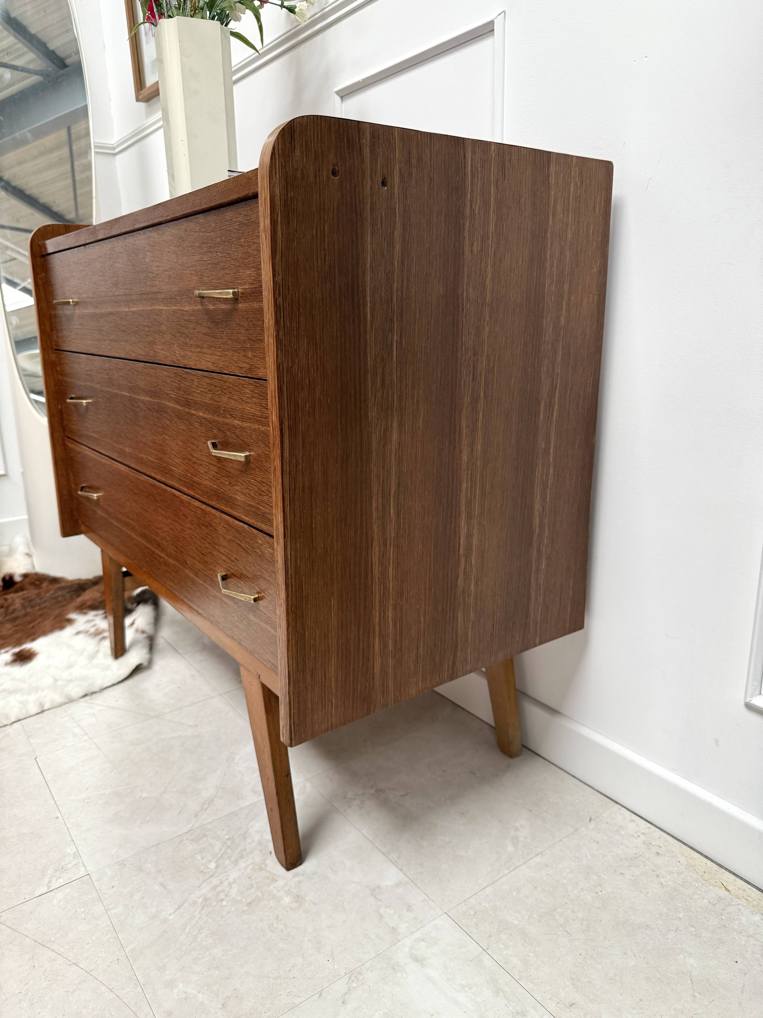 Compass foot chest of drawers
