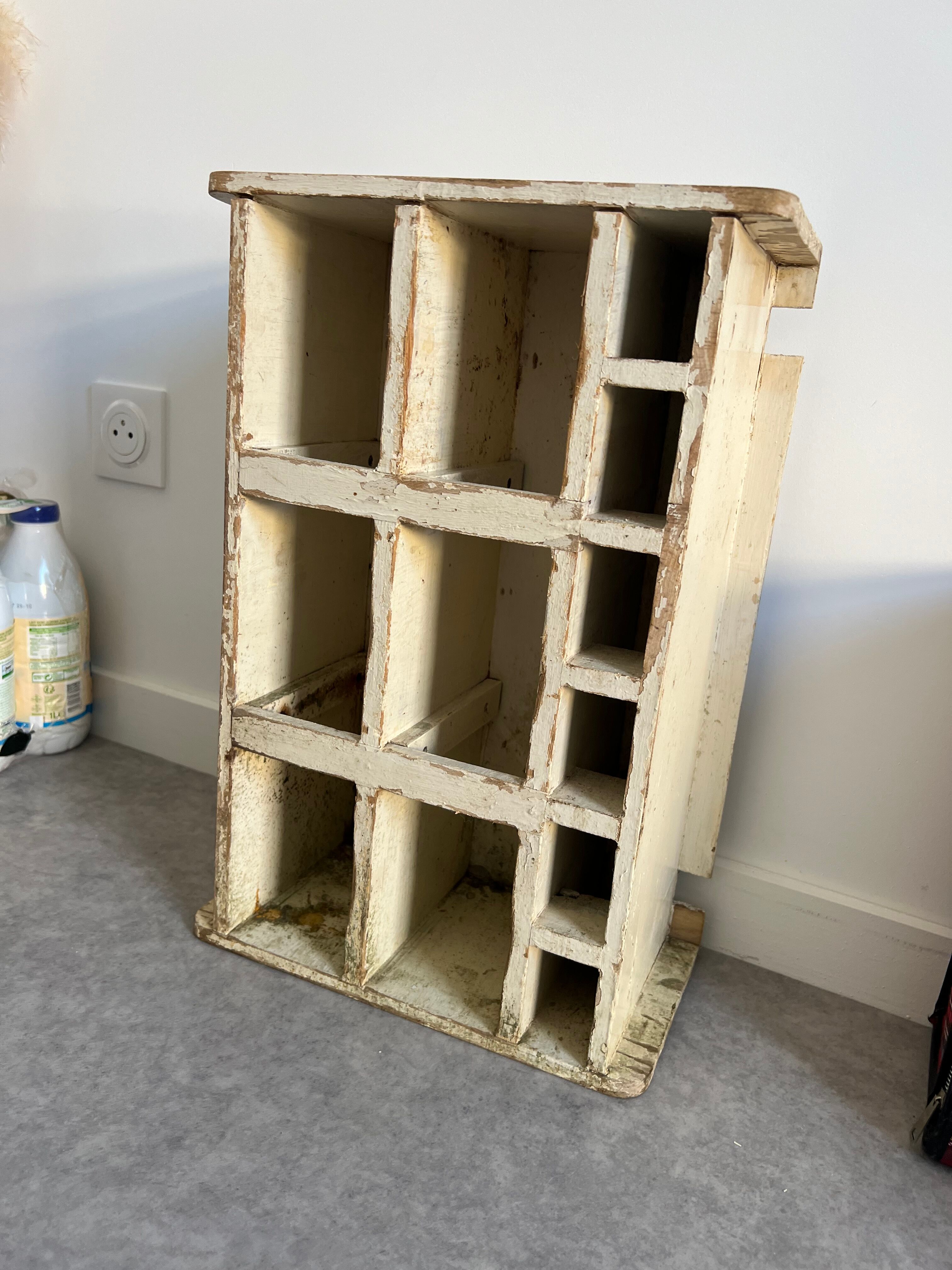 Wall shelf