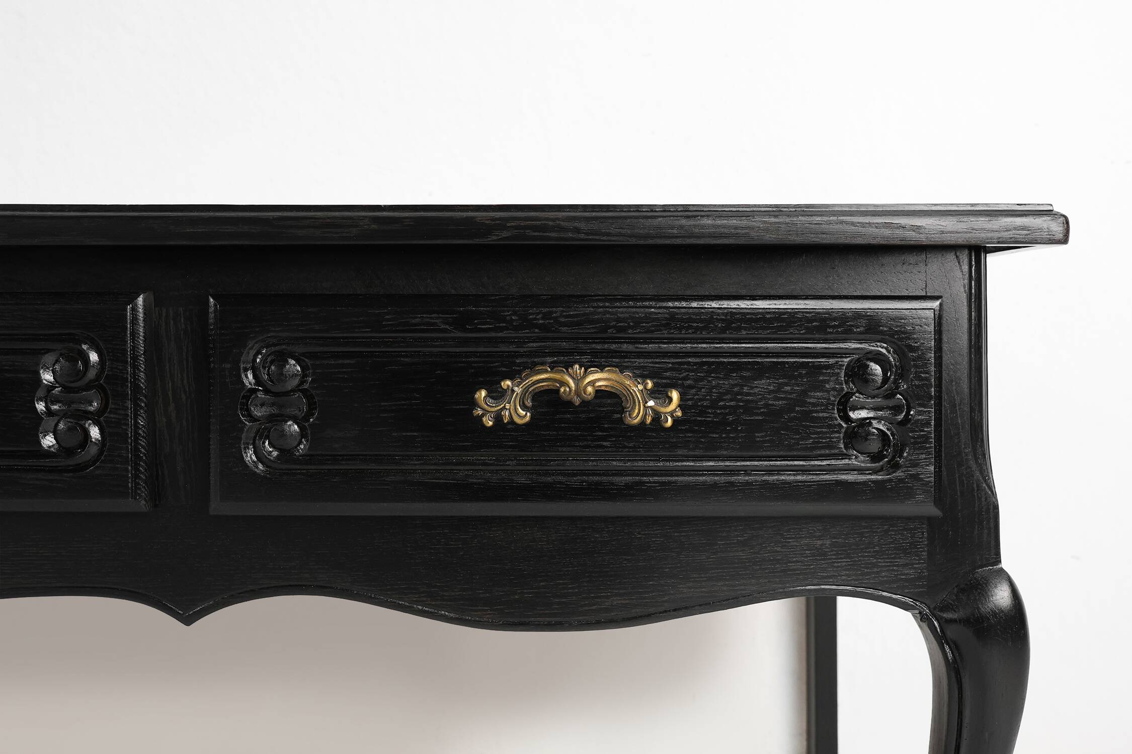 French 20th Century Louis XV style black low sideboard