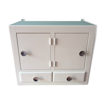 Small vintage furniture to hang or put