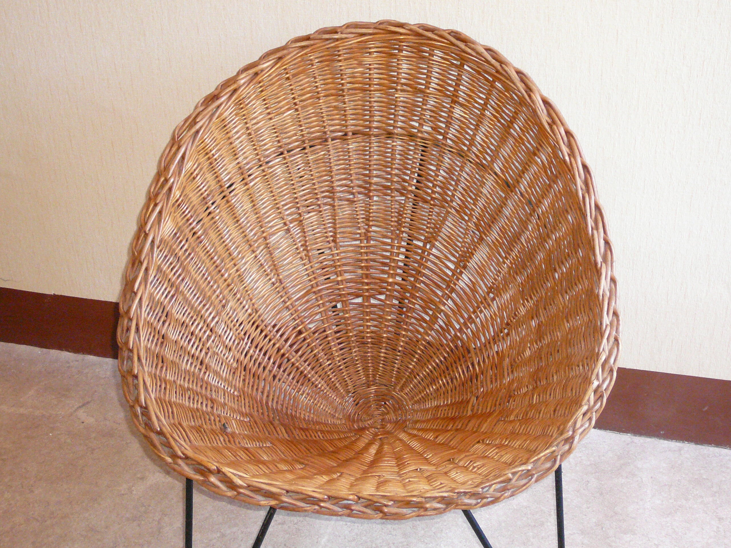 Rotin armchair shell tripod vintage 50s