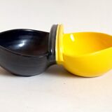 Double ramequins bicolores noir jaune années 50