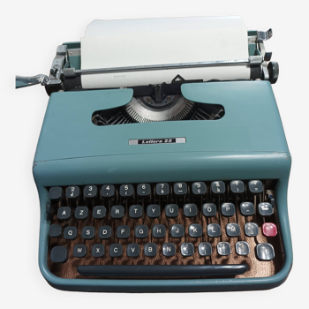 Machine a écrire olivetti lettera 32