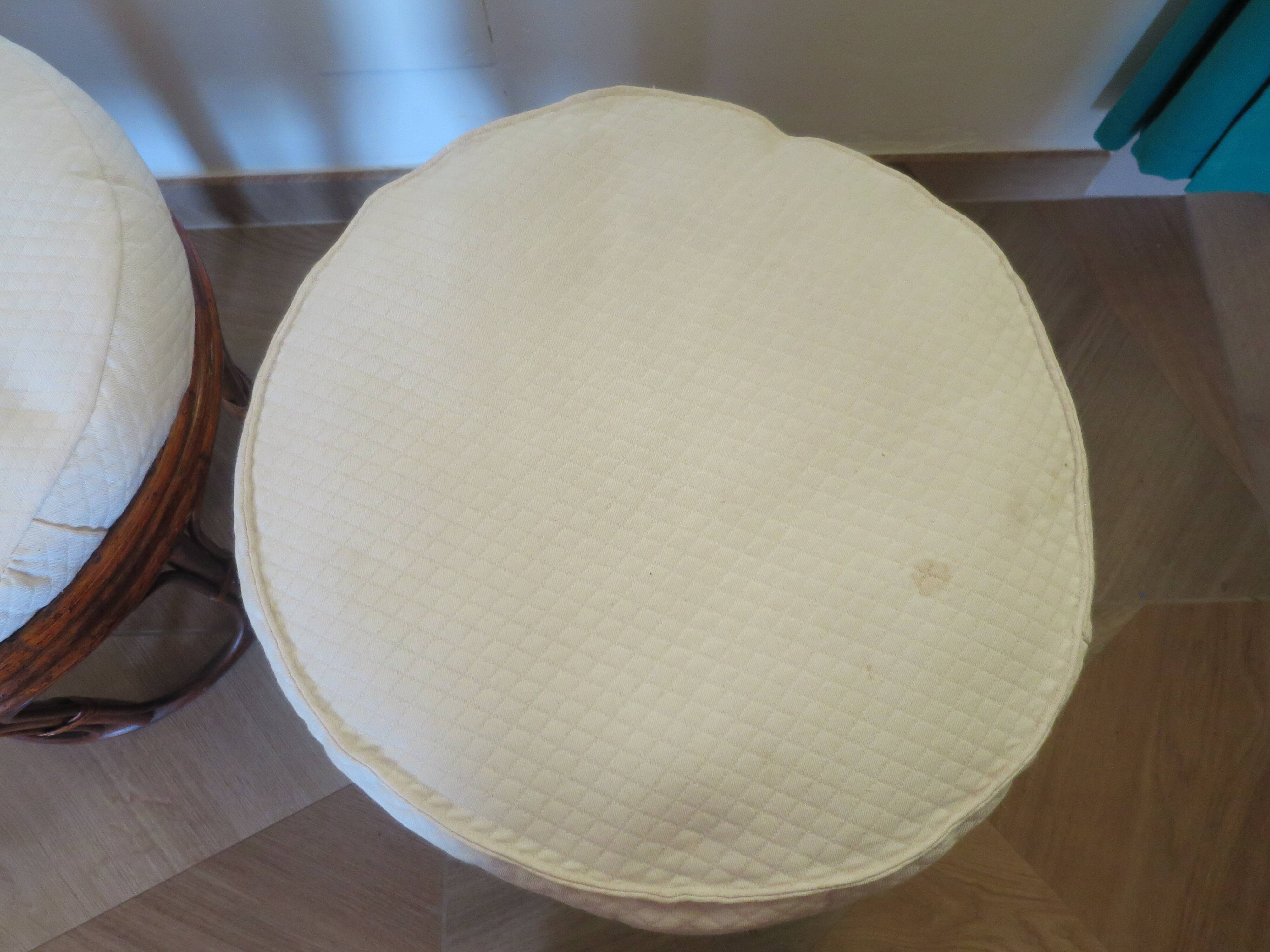 Pretty pair of 2 bamboo and rattan stools with cushions - 80s - Vintage - set of 2