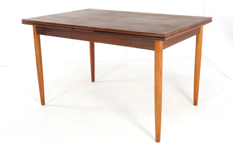 Rectangular extendable dining table 'Kaerum' - mid century modern