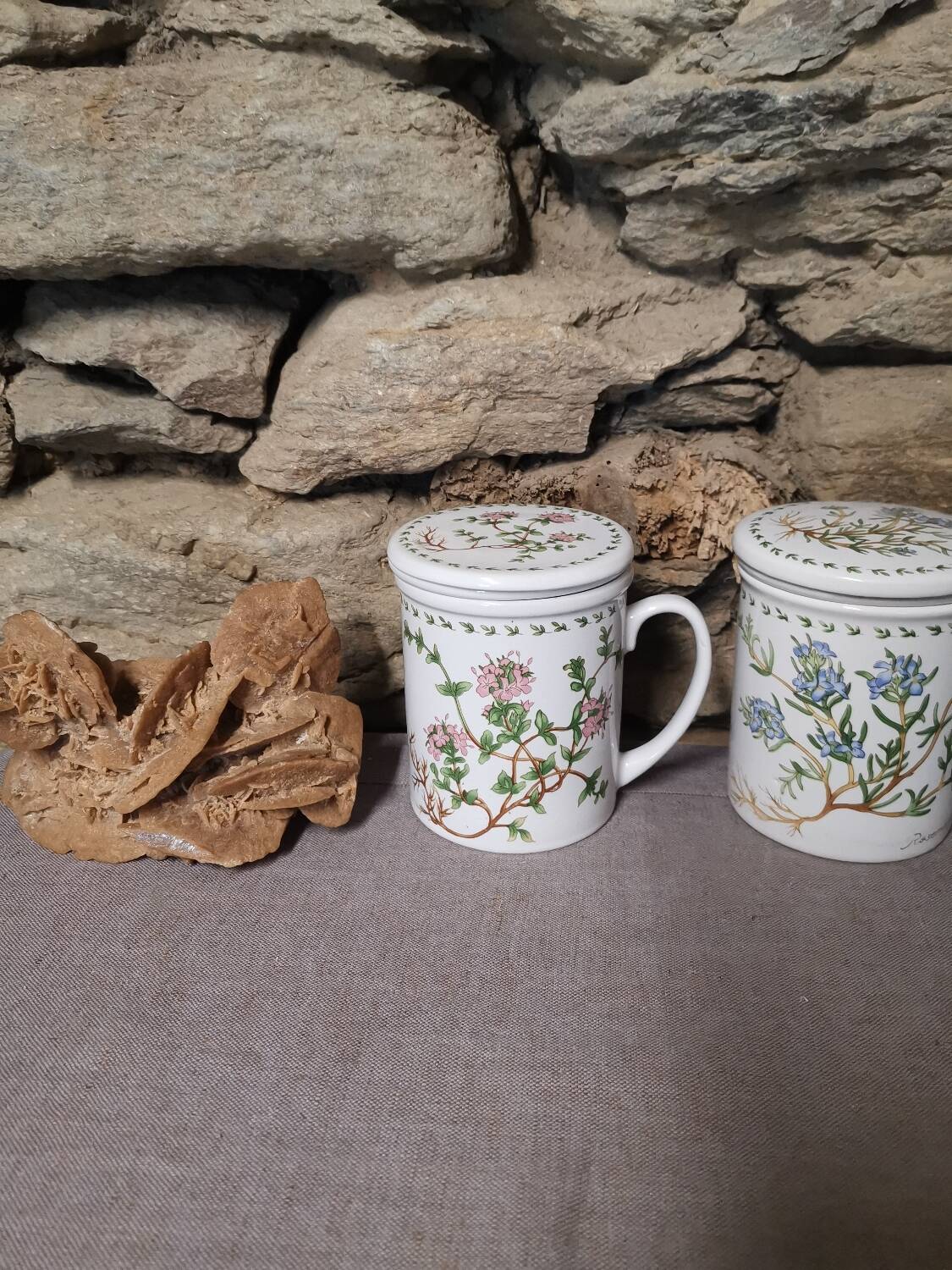 New ceramic “Medicinal Plants” tea pots