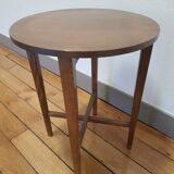 Folding round coffee table
