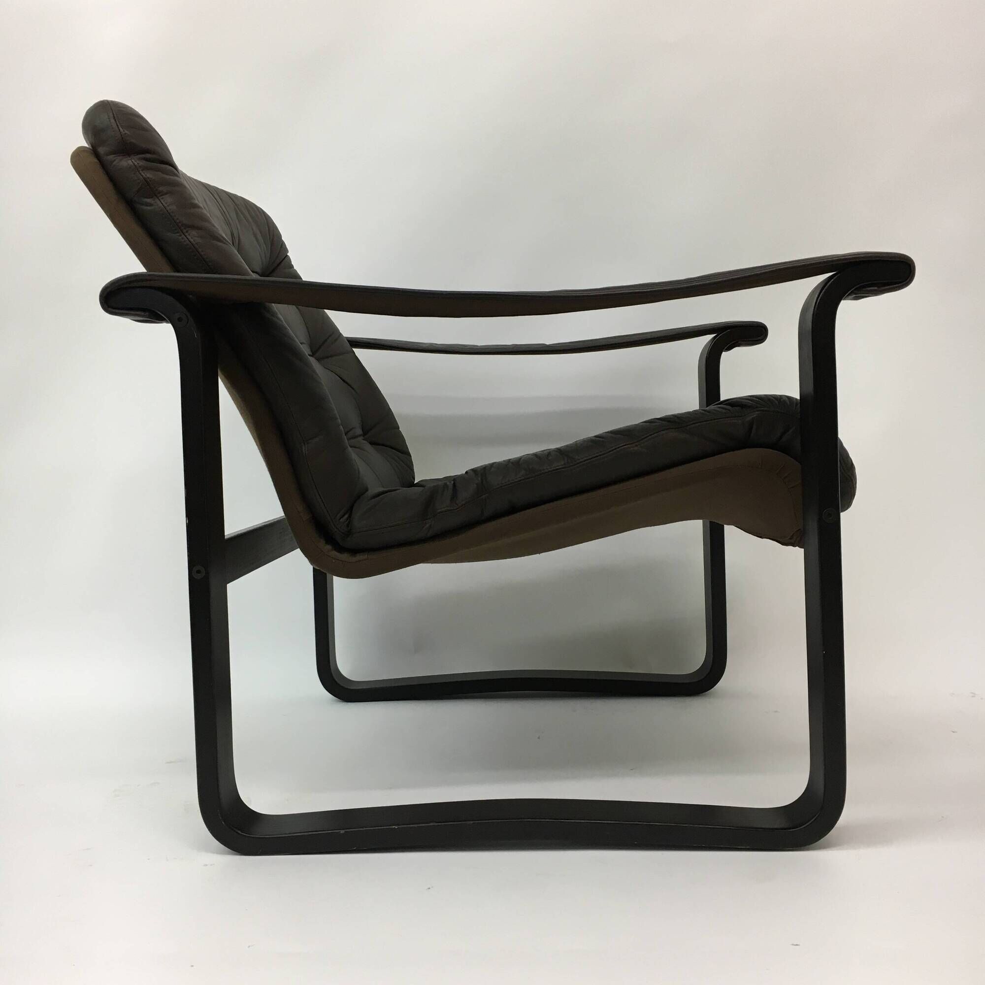 Mid-century design OY BJ Dahlqvist AB Dark Brown Leather safari lounge chai