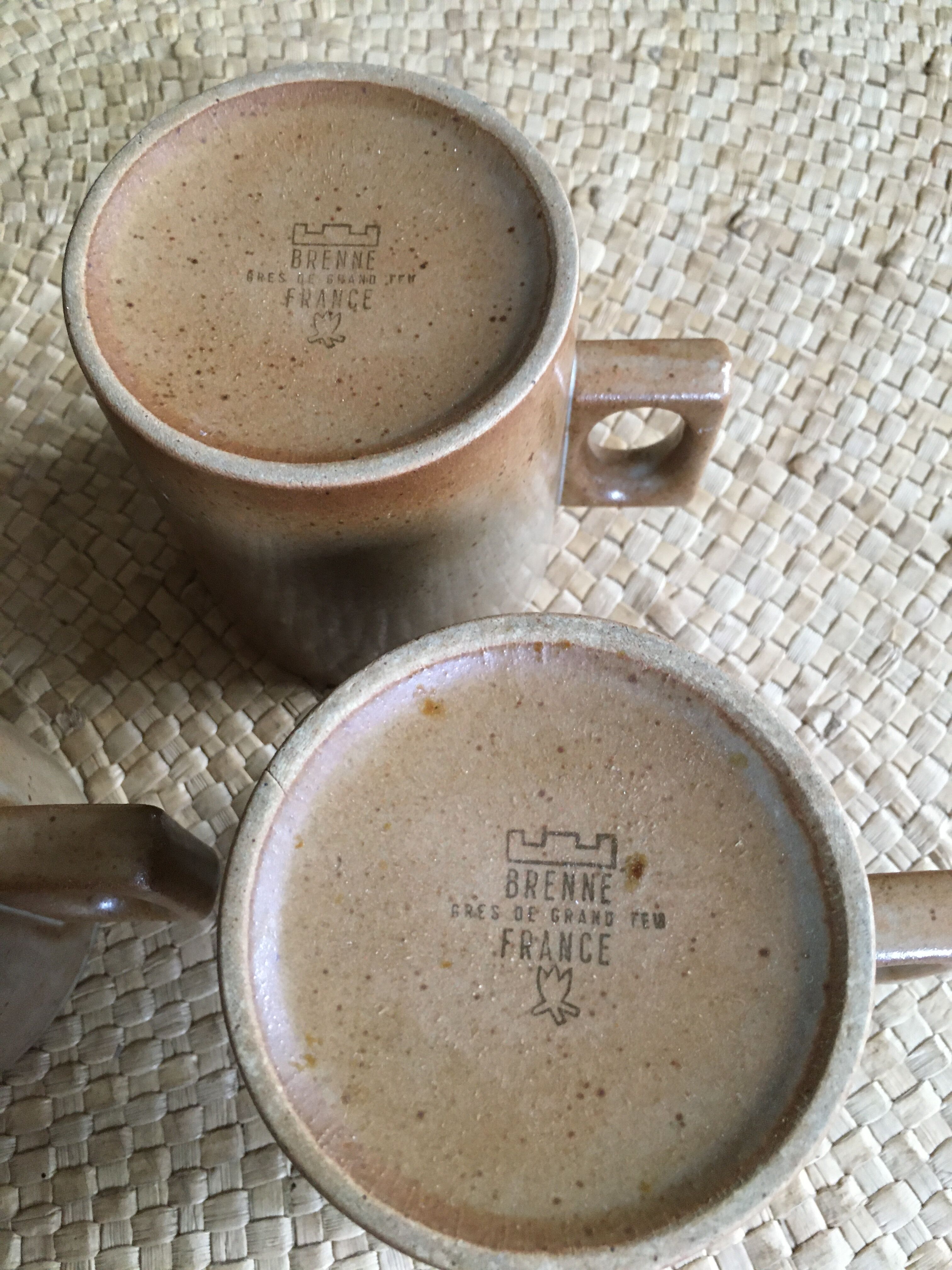 Set of 3 sandstone mugs