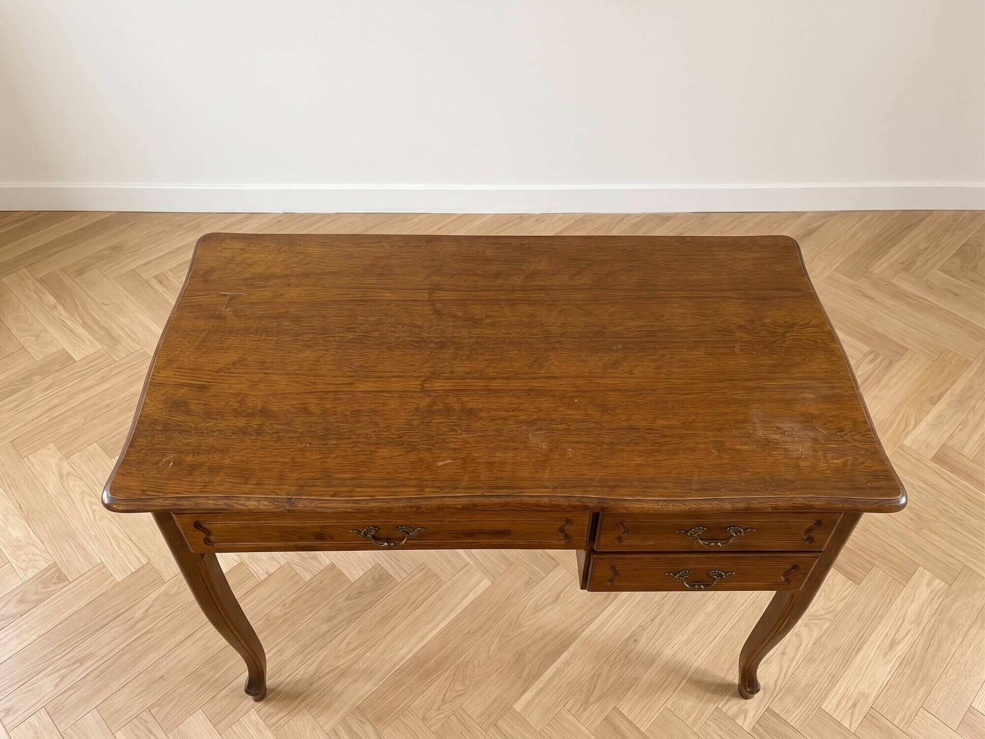 Louis XV wooden desk