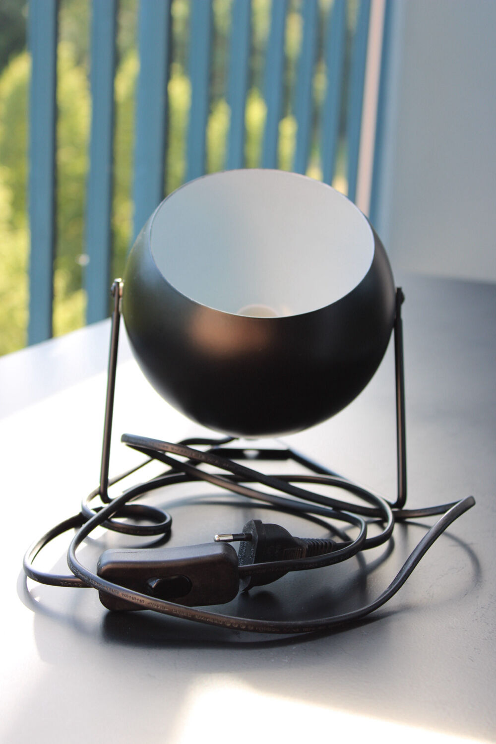 Black Eyeball Lamp - Space Age design