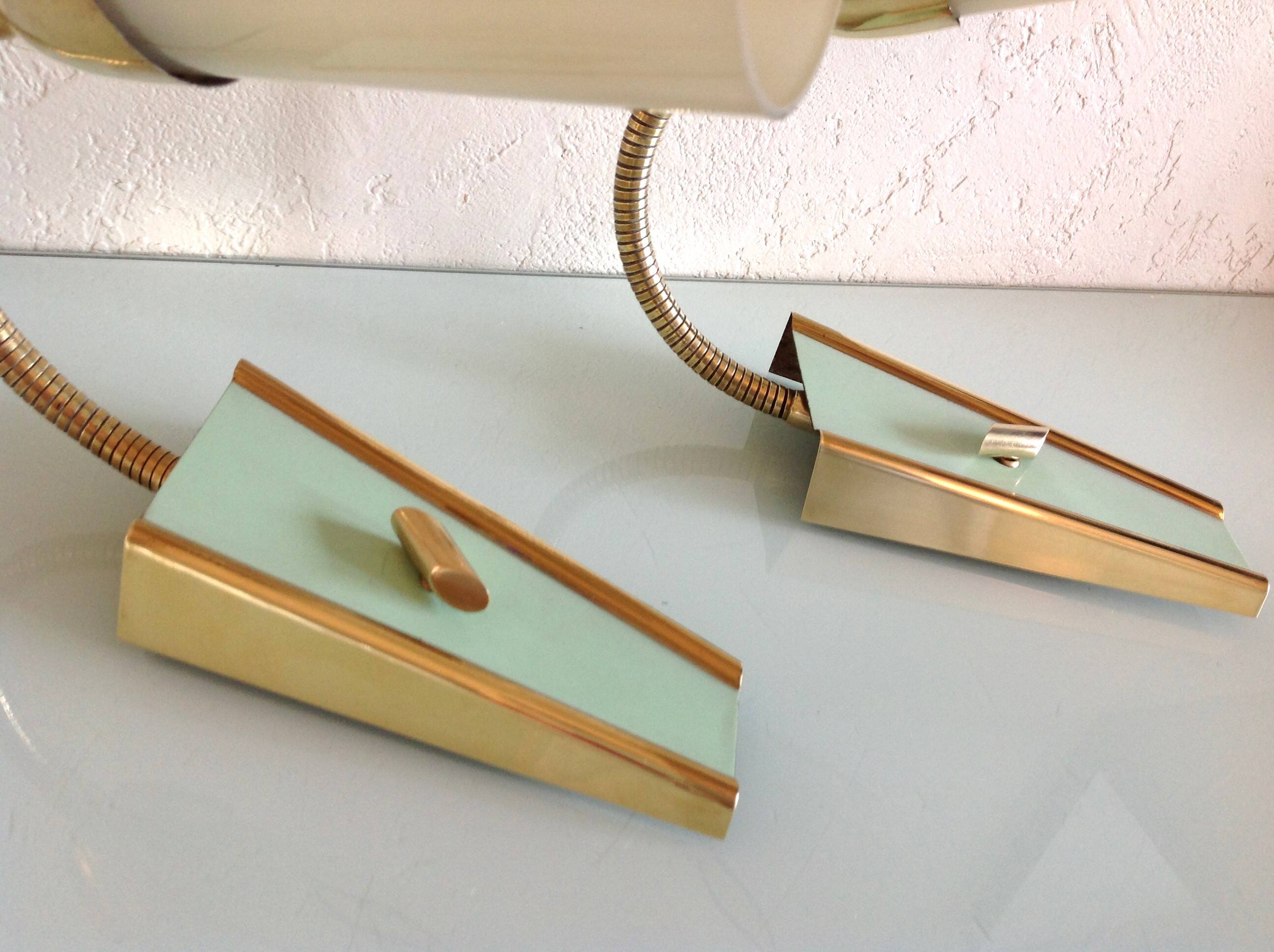 Paire d'appliques  en laiton et verre cornet / vintage années 50-60