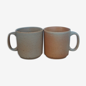 Deux mugs / tasses en grès - vintage