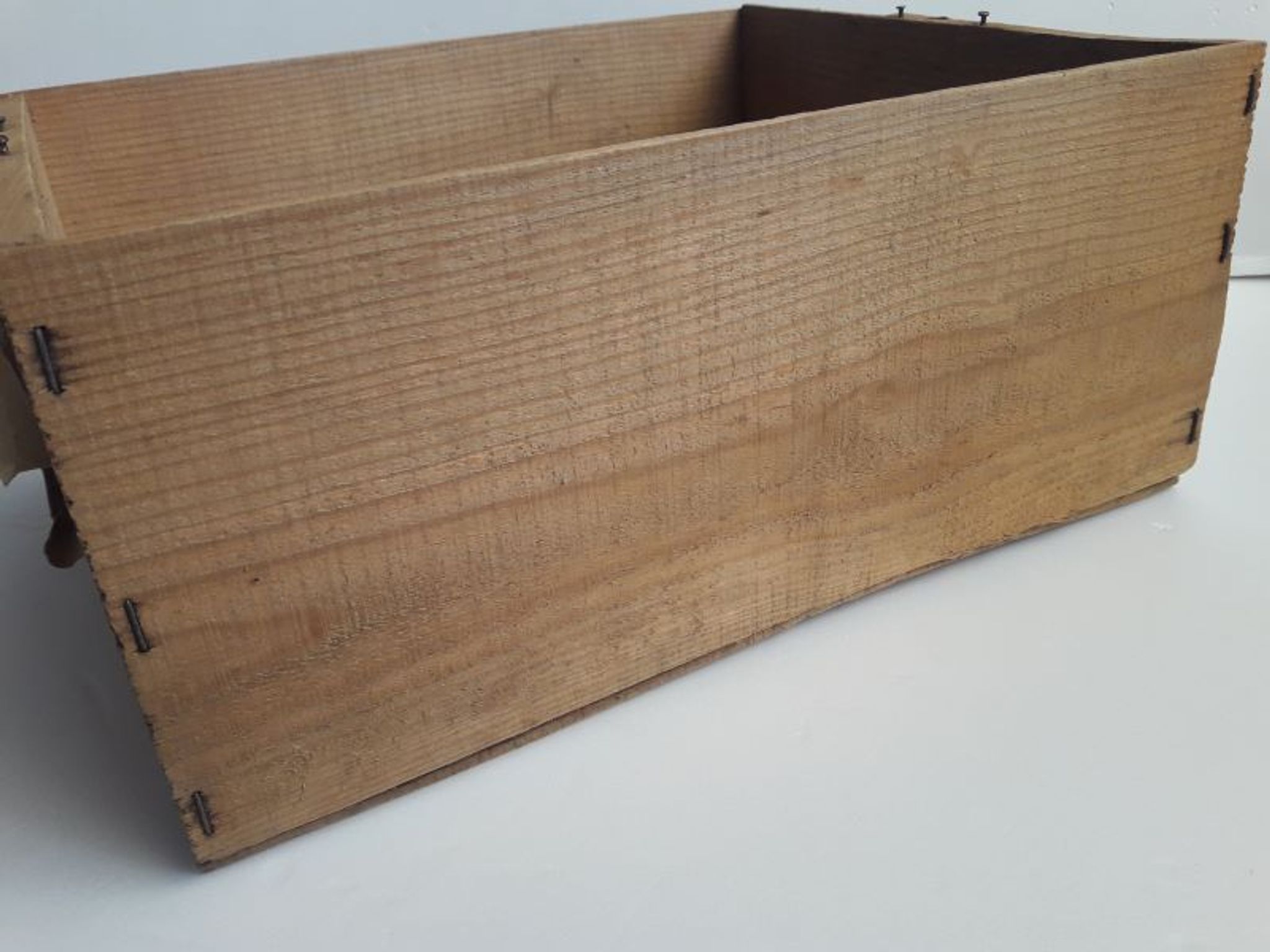Caisse bois laiterie Charentes