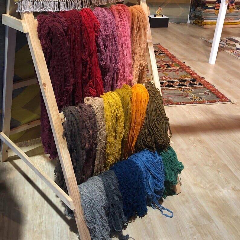 Beni Ouraine handwoven rug, traditional craftsmanship, size 150 x 250 cm