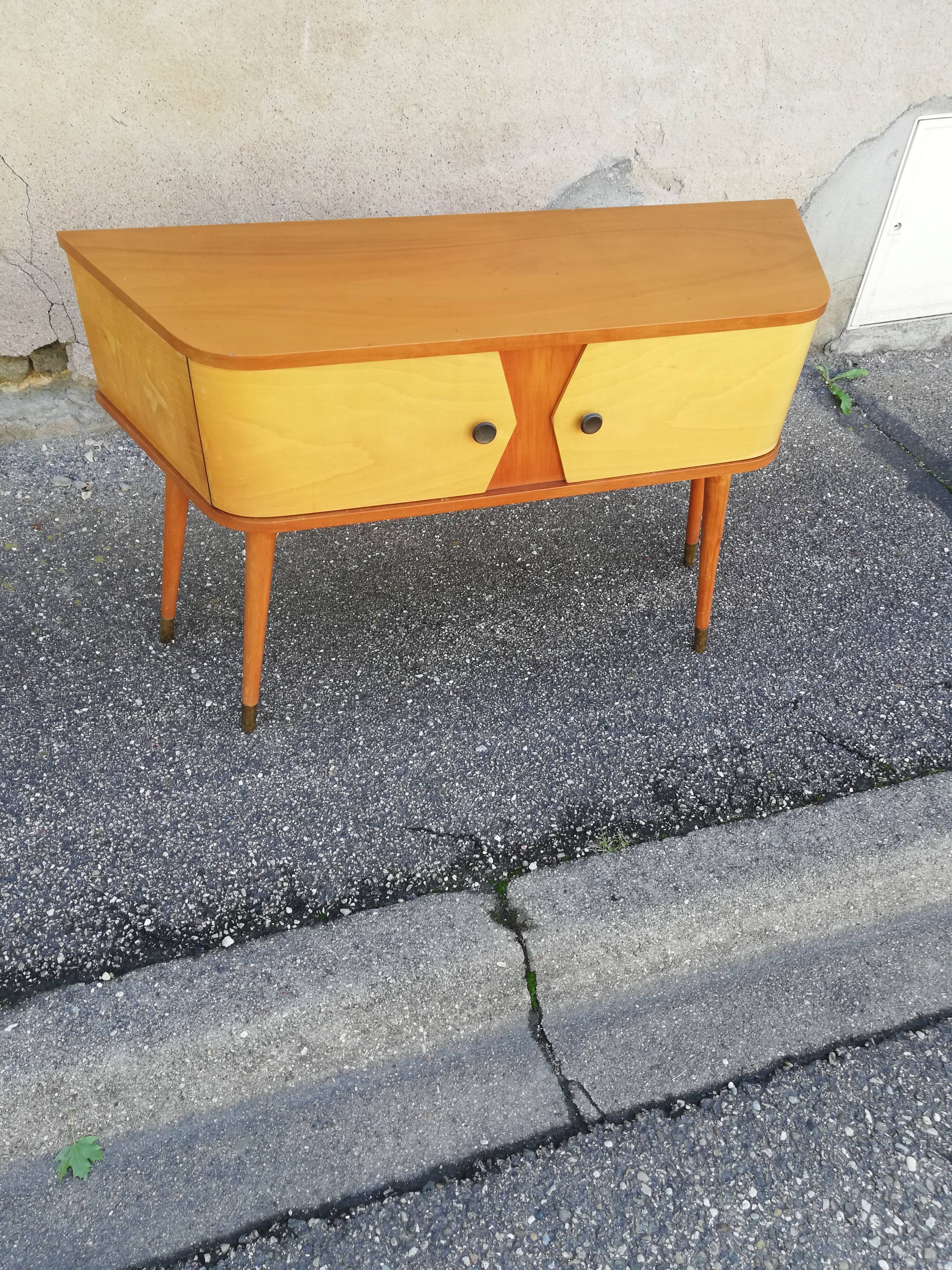 Commode vintage pieds compas