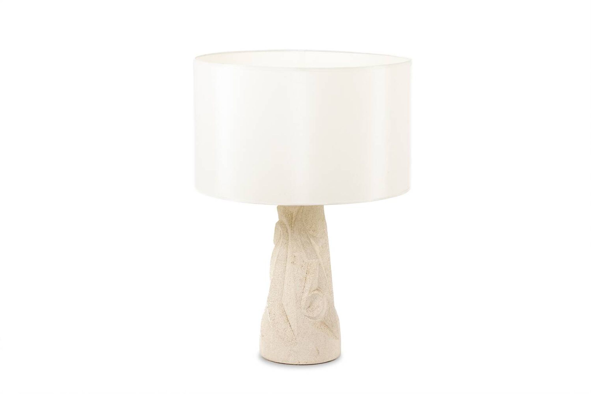 Lampe en pierre sculpté. Années 1970.