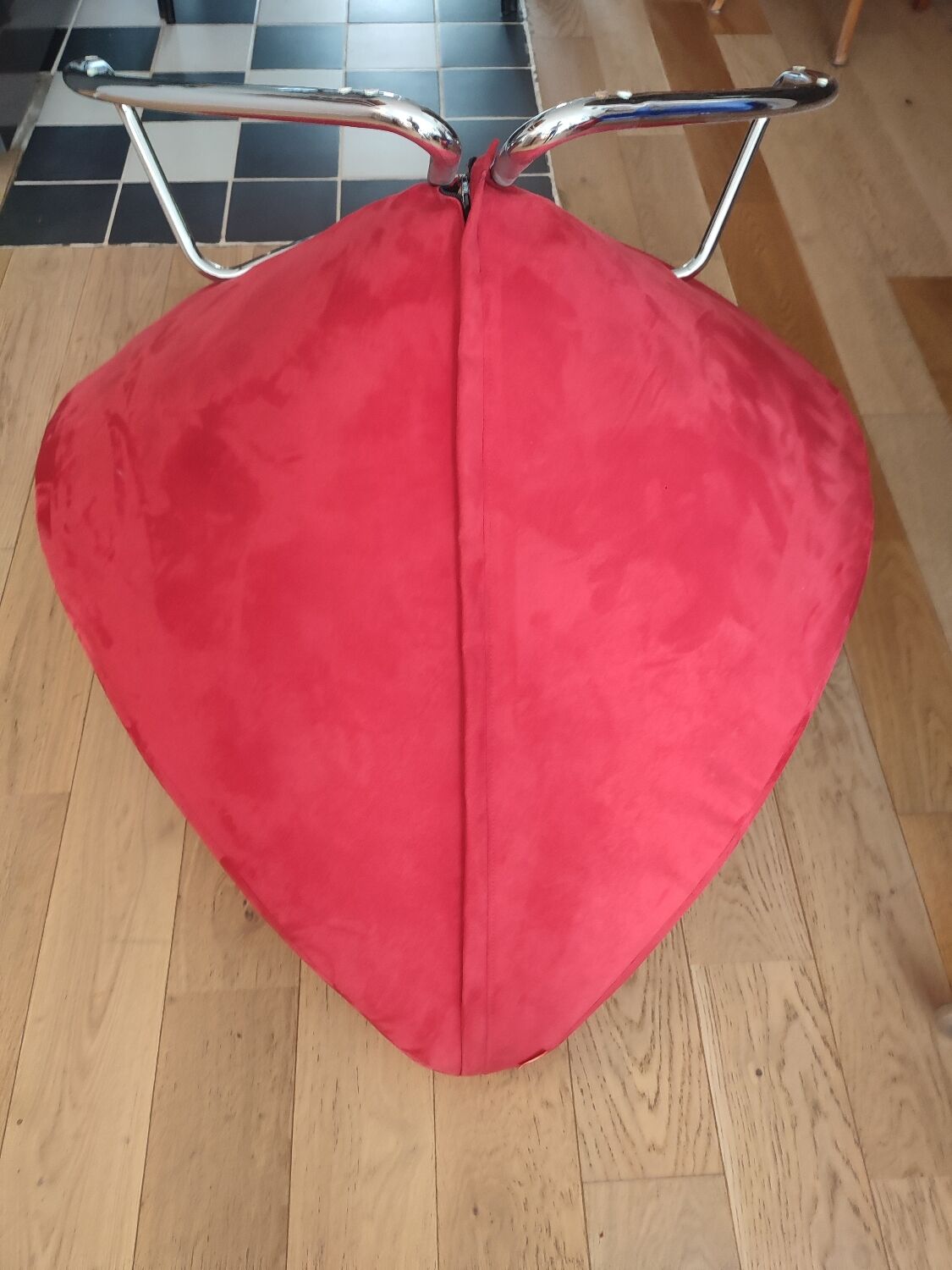 Paul Falkenberg chili armchair