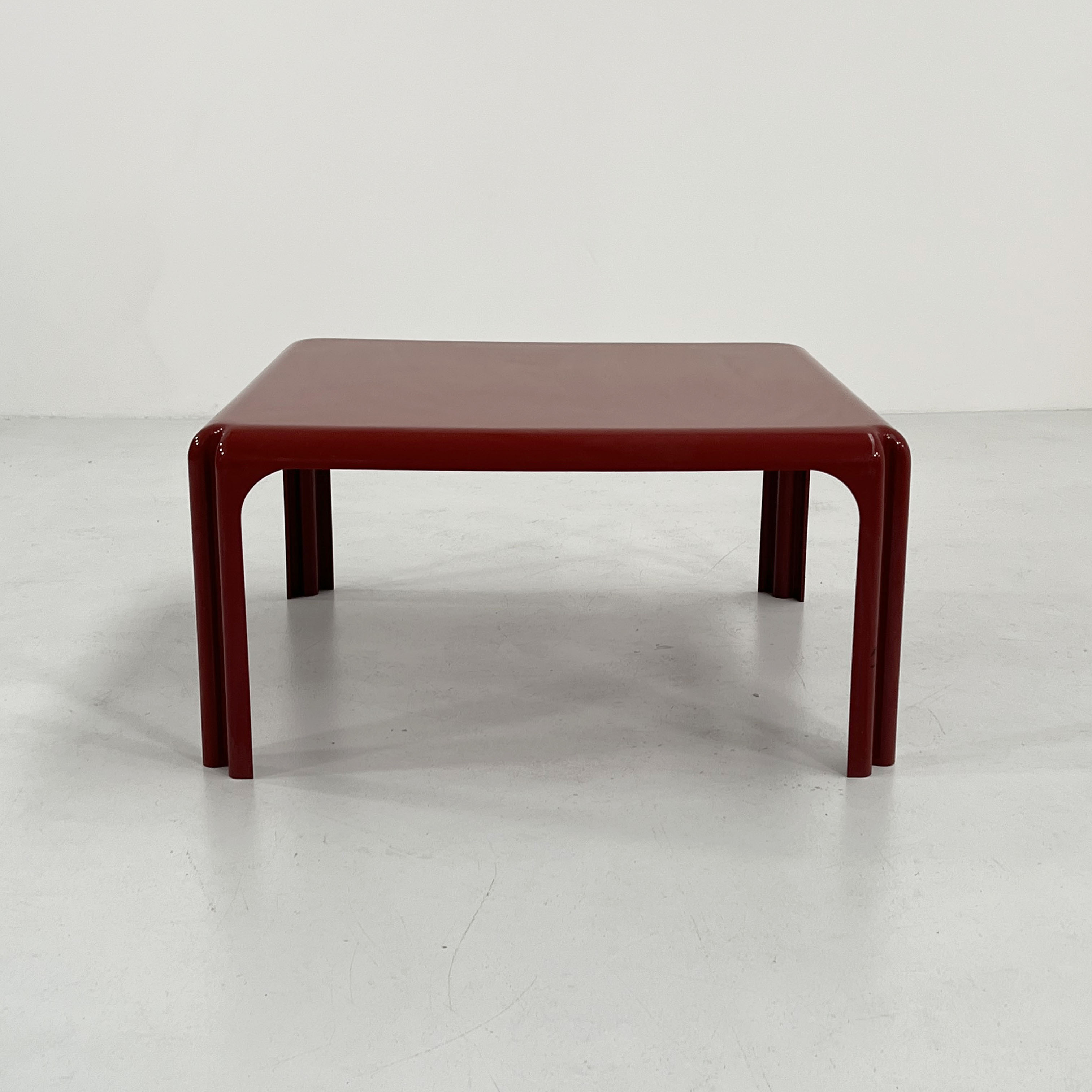 Arcadia 80 Bordeaux coffee table by Vico Magistretti for Artemide, 1970