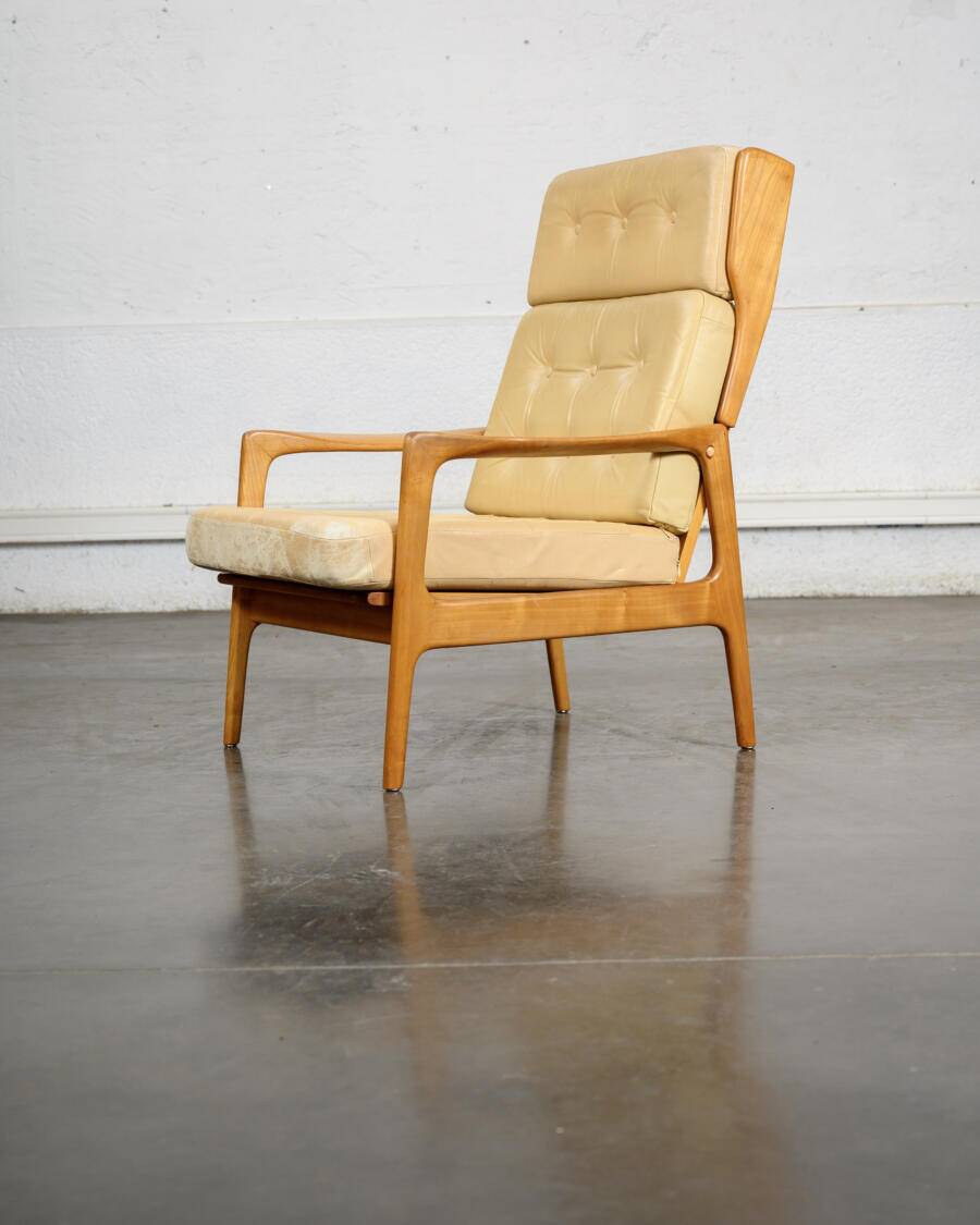 Fauteuil en cuir beige
