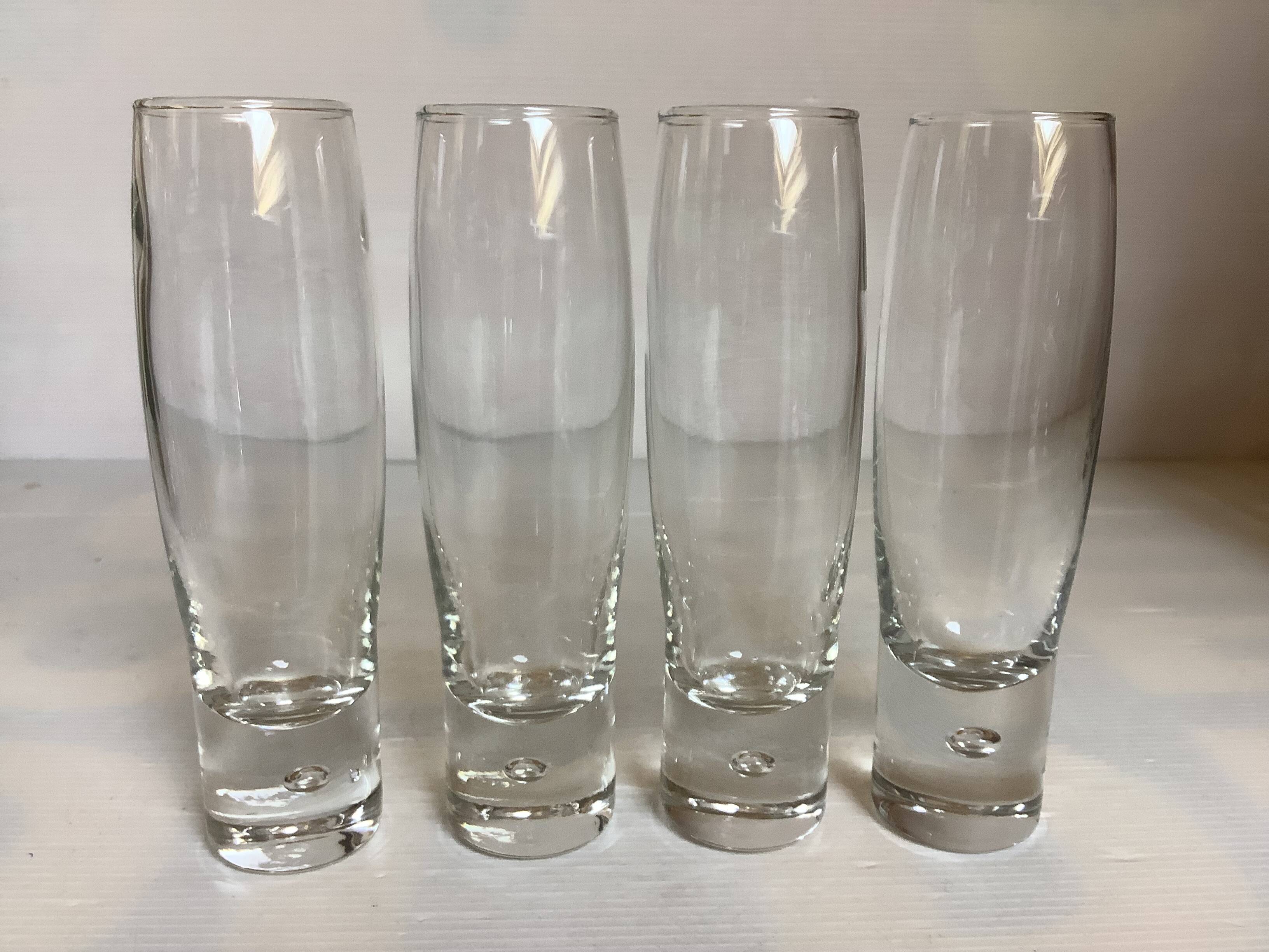 4 bubble foot flutes in Kosta Boda style