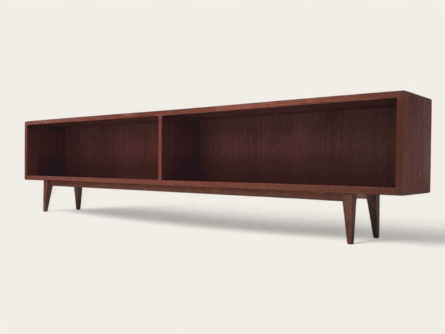 Lowboard du milieu du siècle