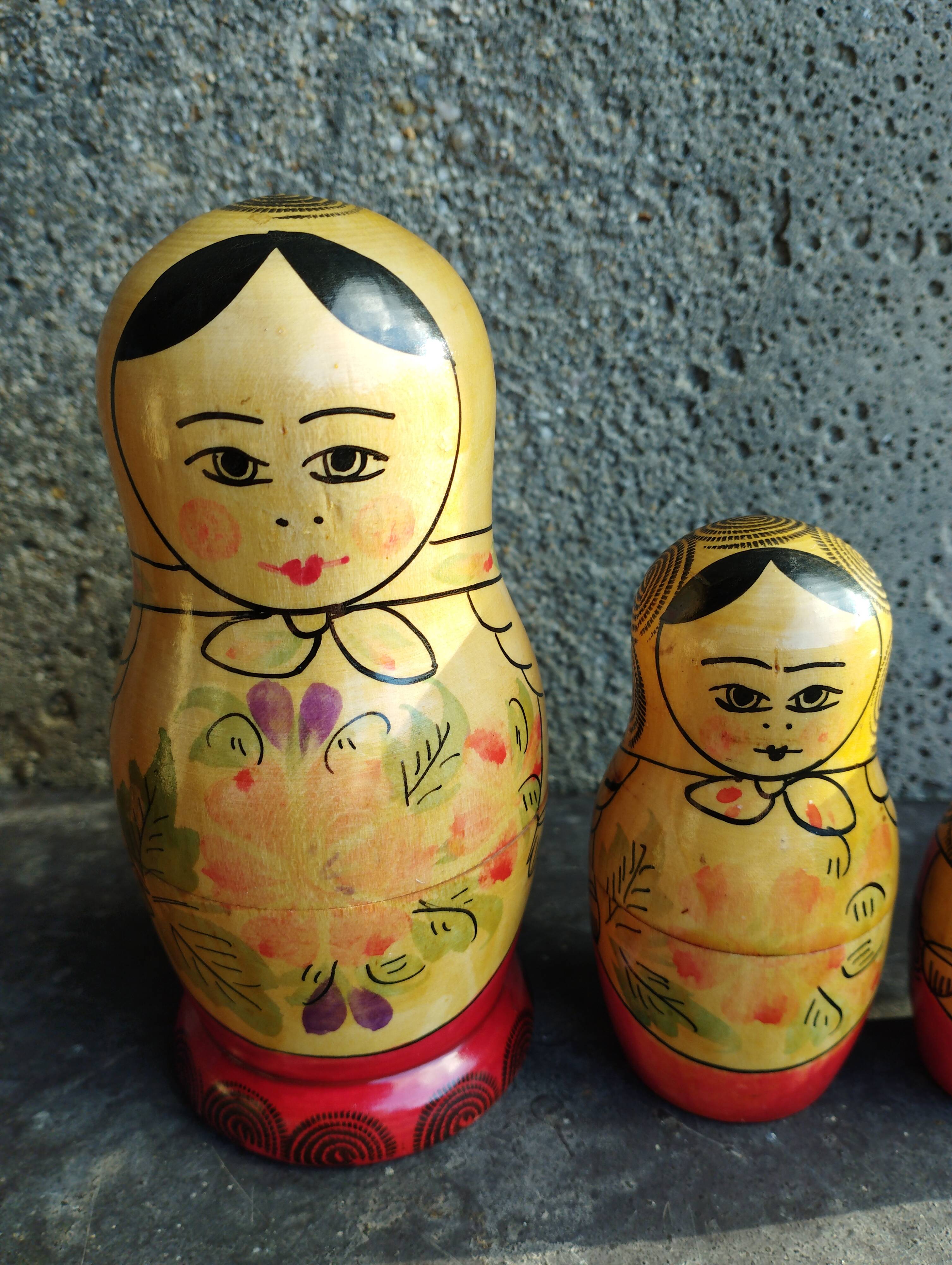 5 russian matryoshka dolls